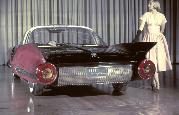 1955 Ford Mystere with the girl