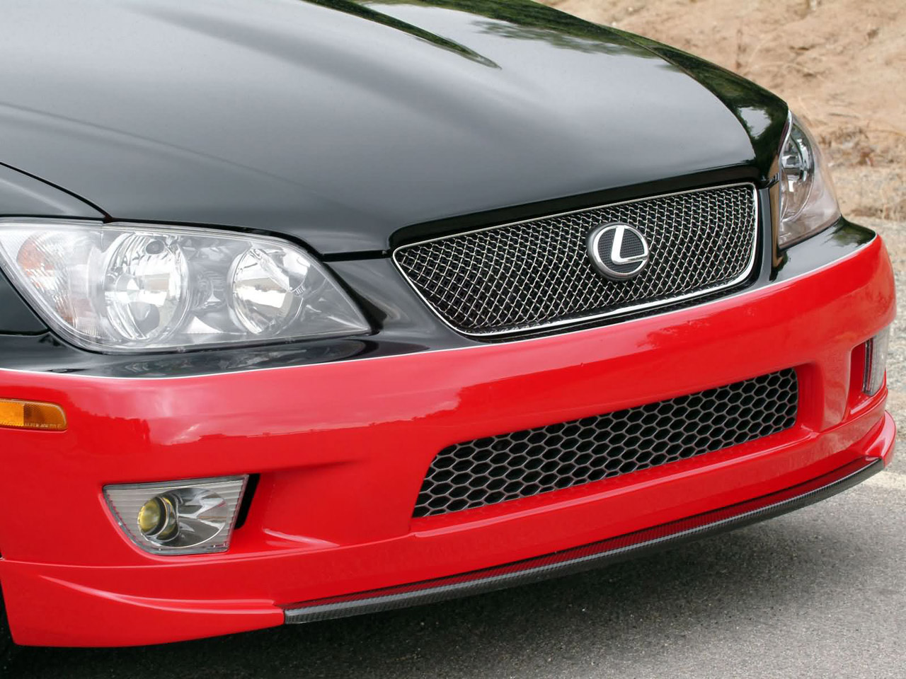 Lexus IS 430 front bumper details