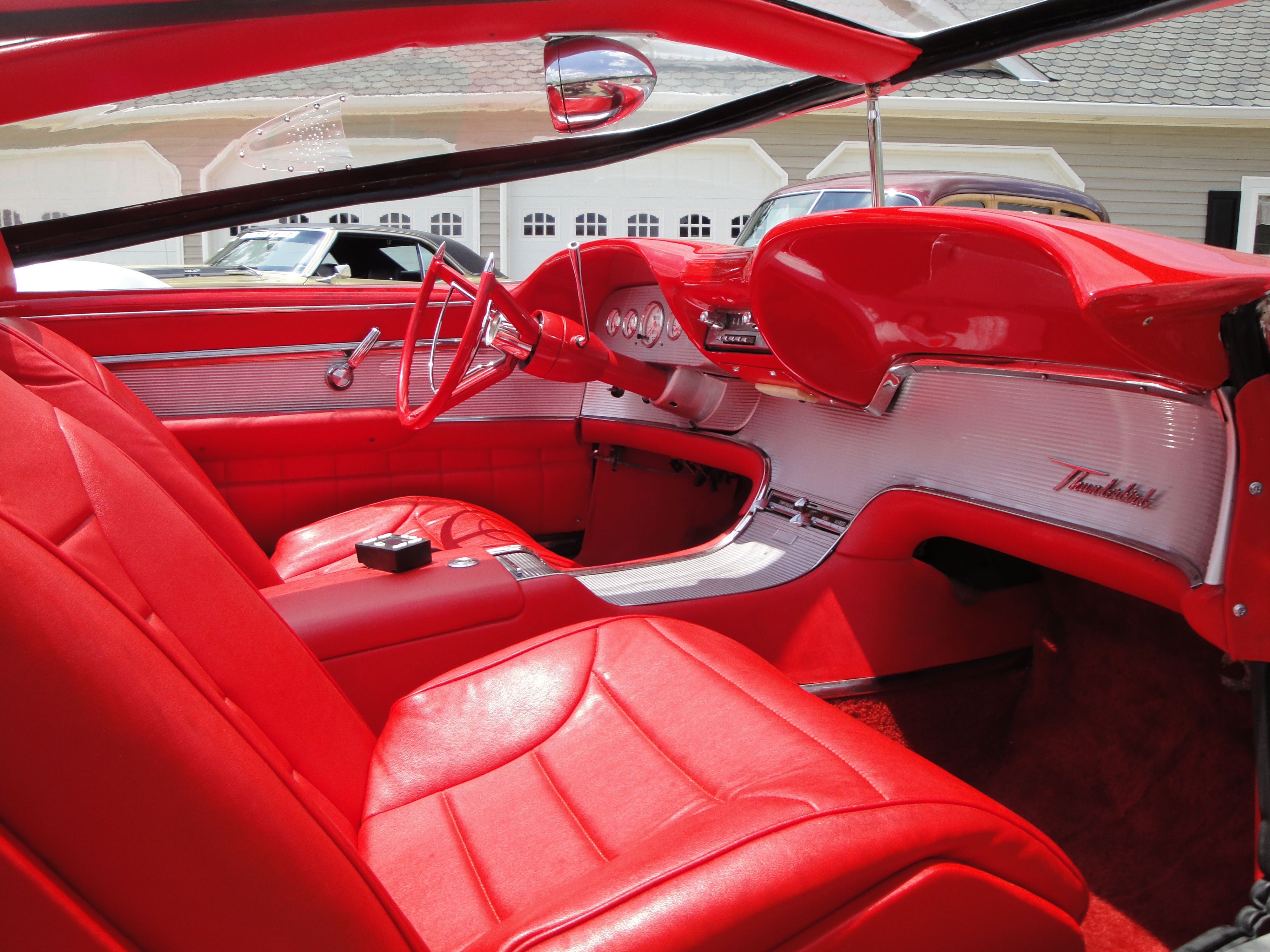Thunderflite interior in red