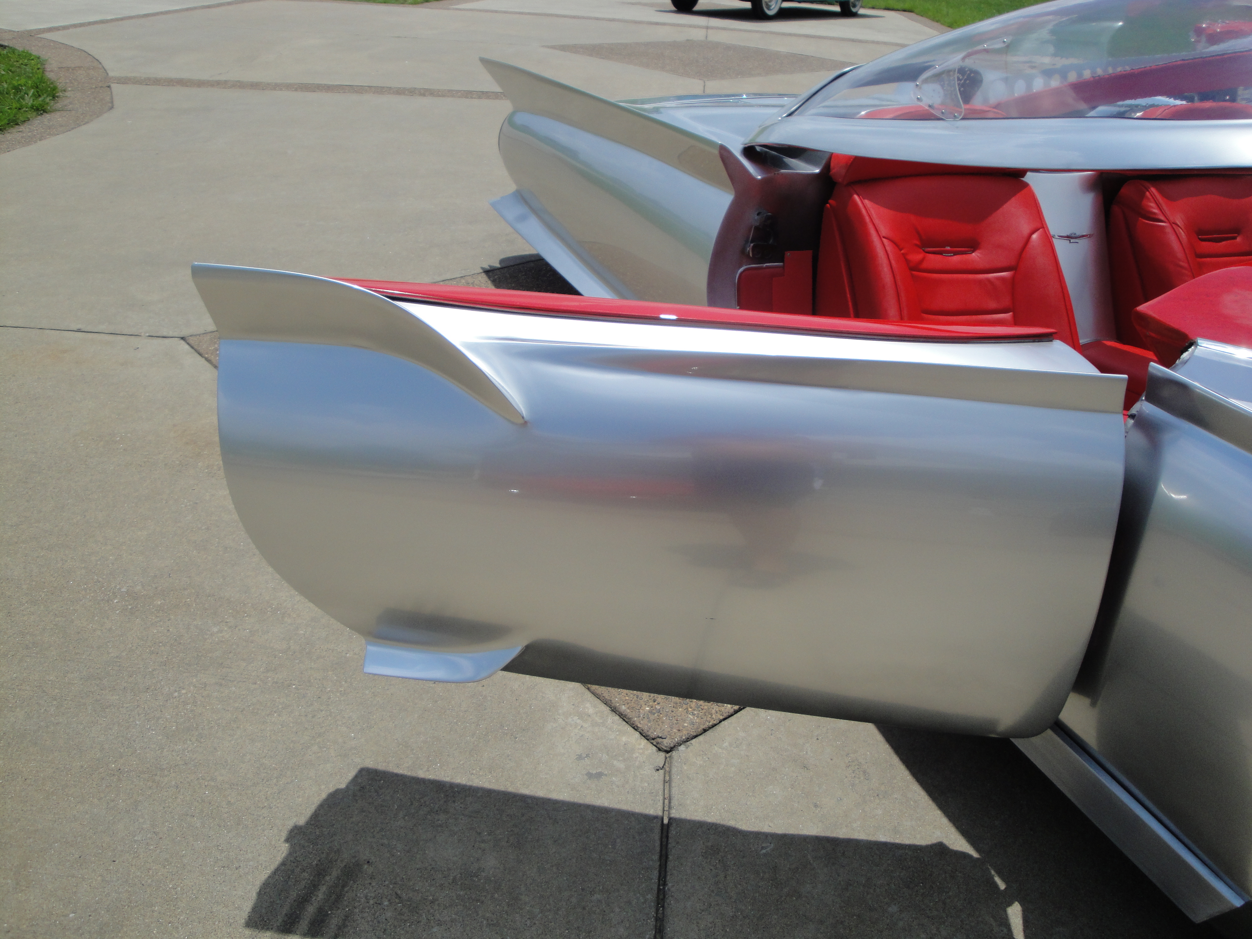 Thunderflite exterior door open