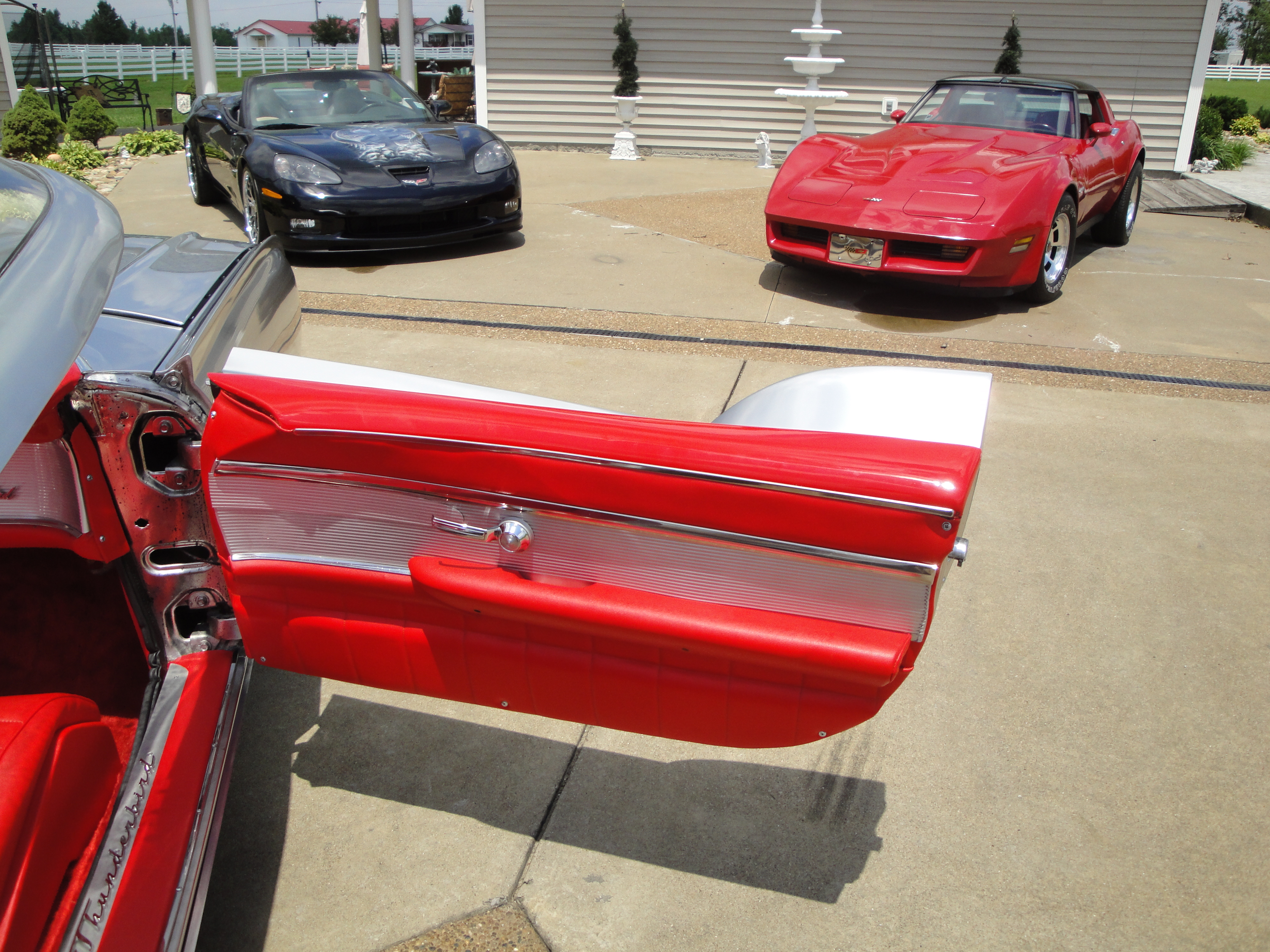 Thunderflite interior door open