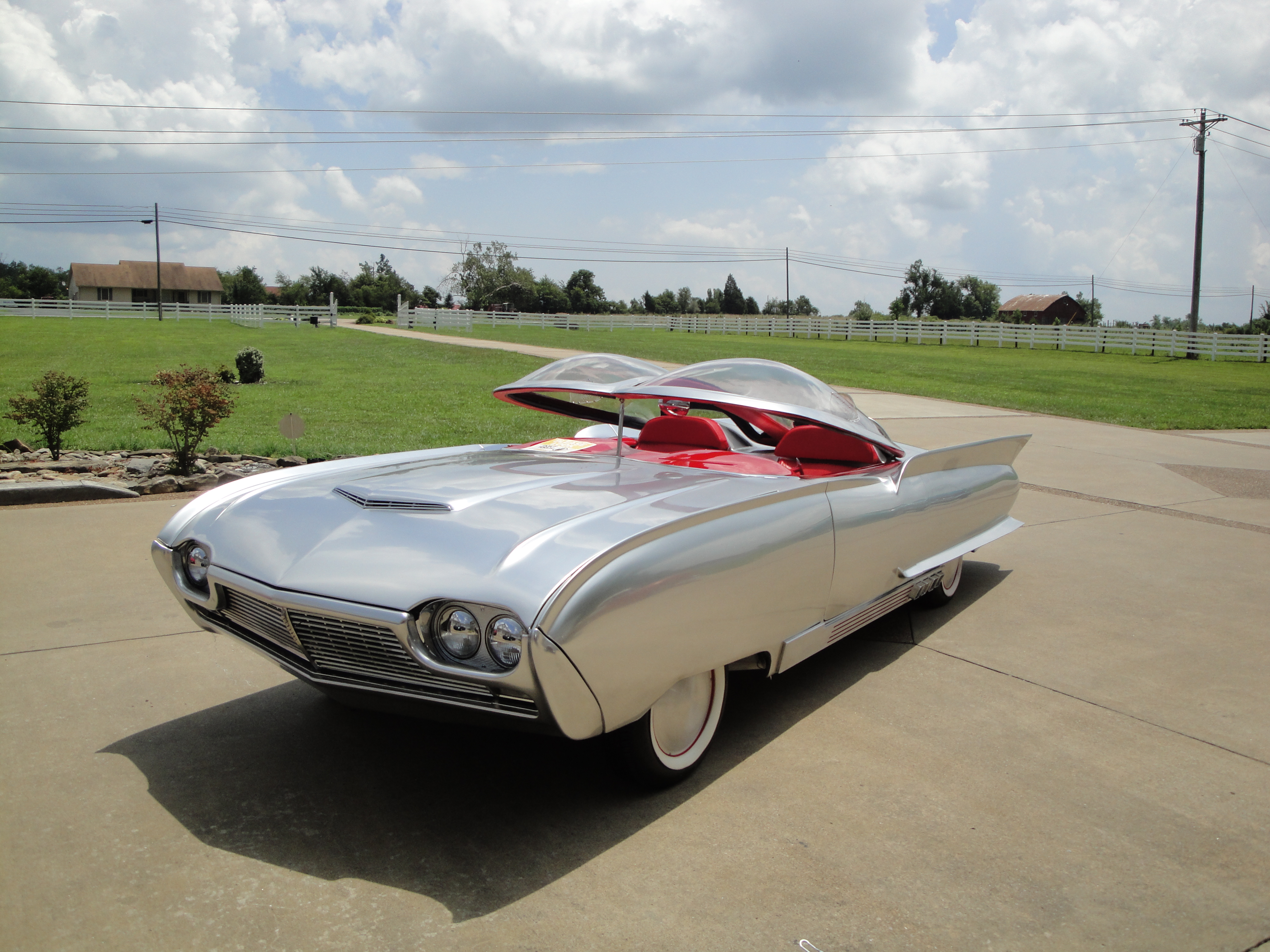Thunderflite front quarter