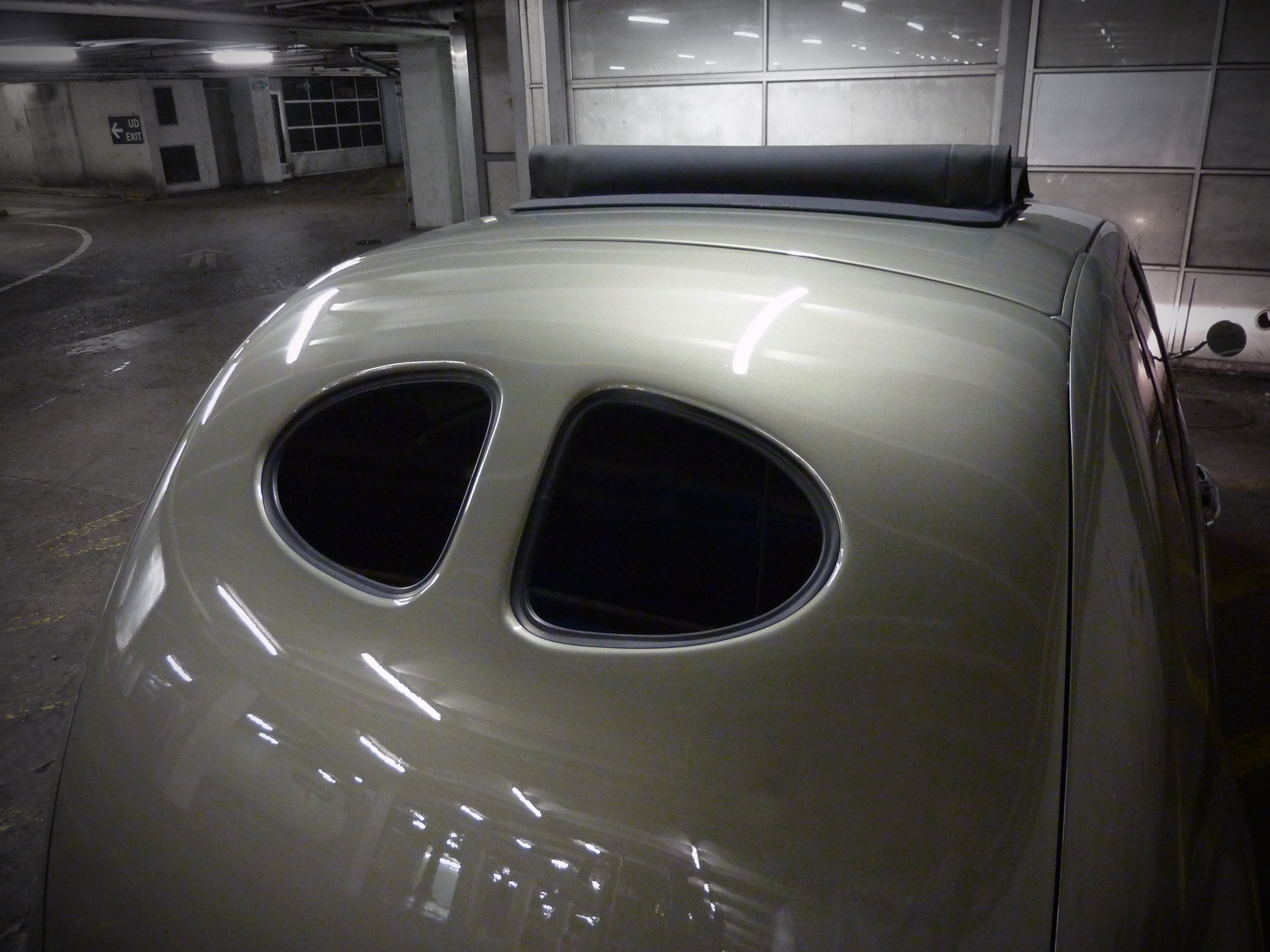 Groozer rear window