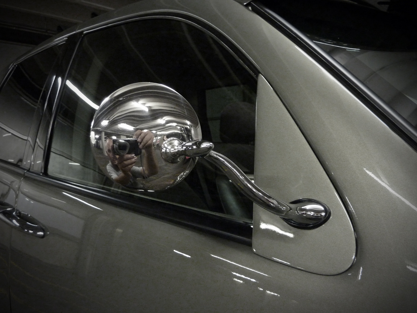 Groozer rear view mirror