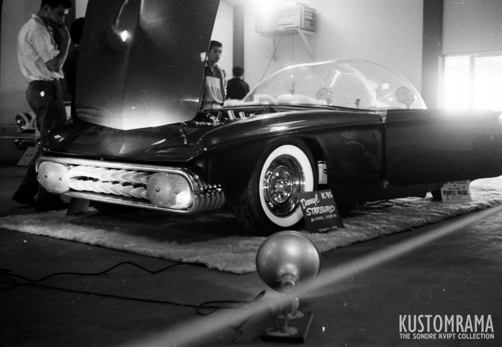 Predicta, first version photo on another car show, front quarter