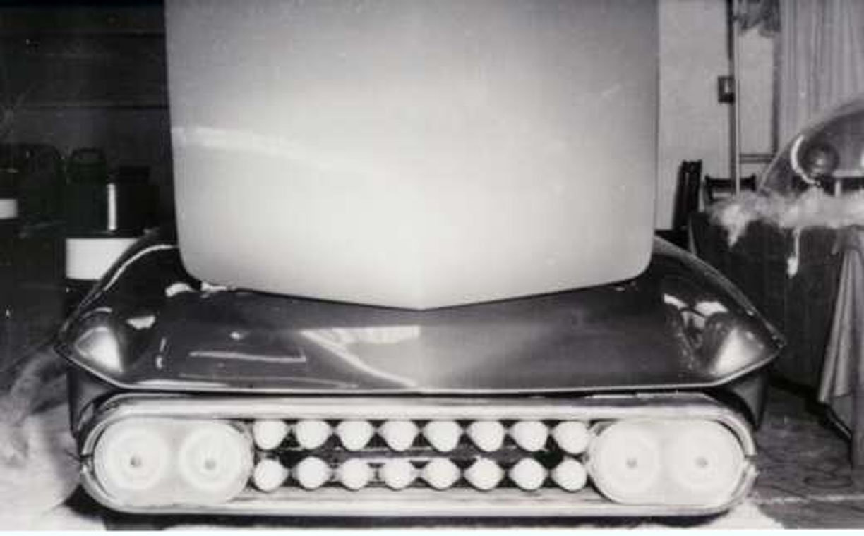 Predicta, first version photo, front