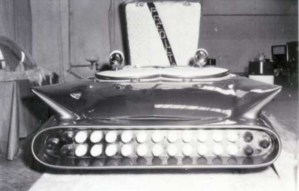 Predicta, first version photo, rear