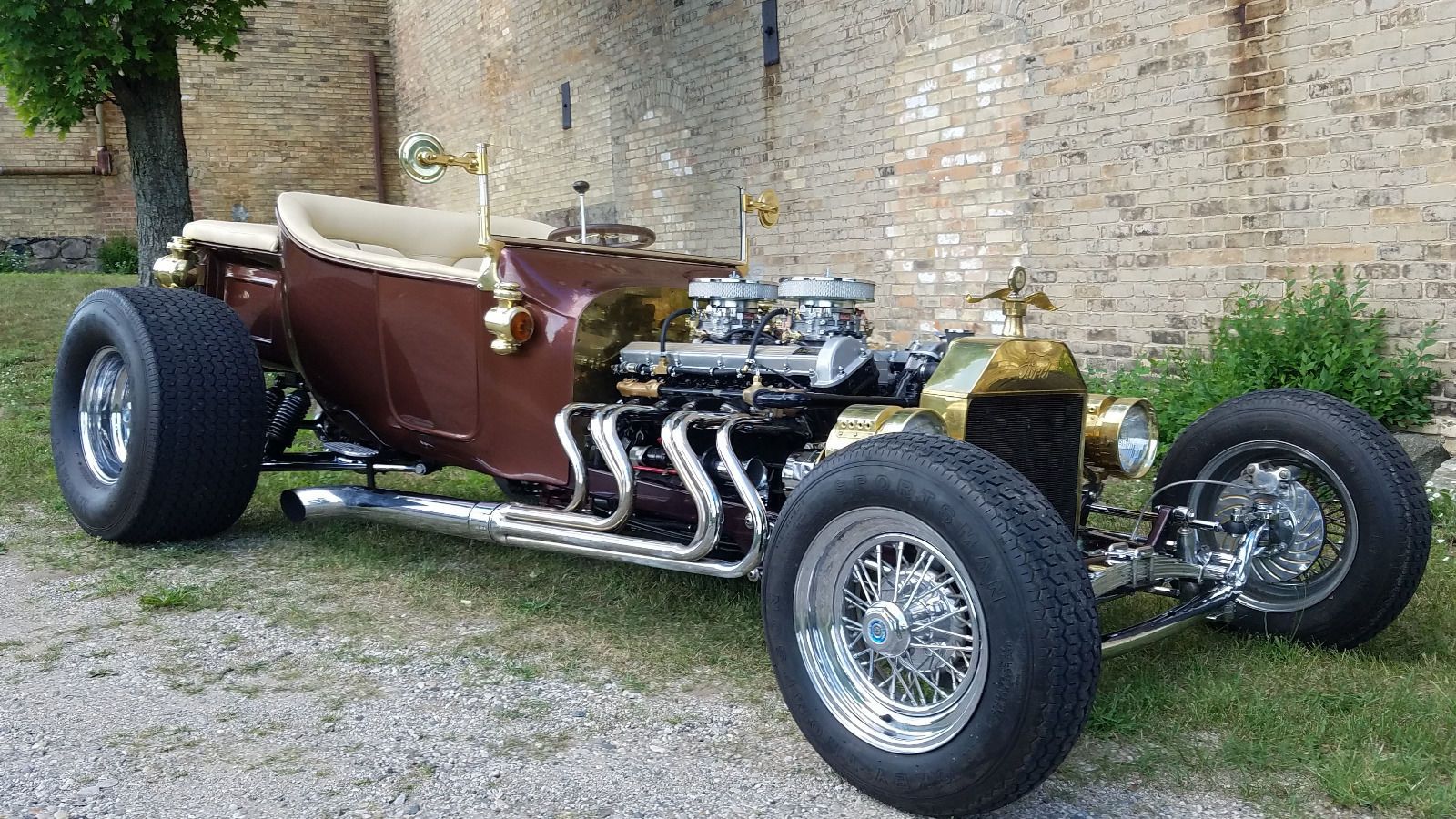 T-bucket with Jaguar V12 & Edelbrock carbs 01