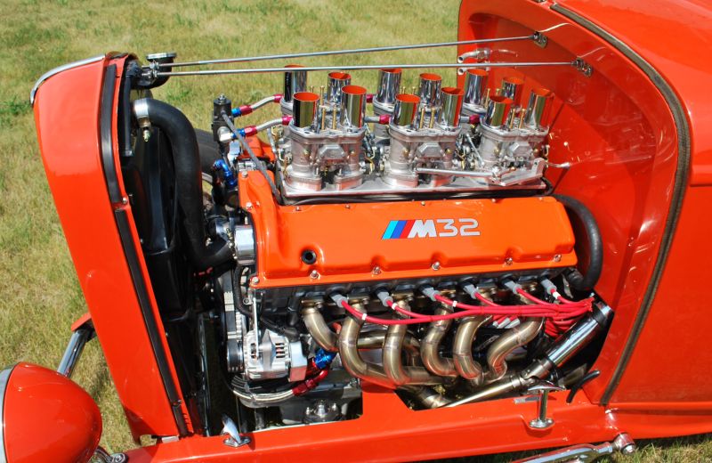 Hot-rod with BMW V12 from Canada 02
