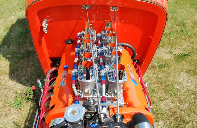 Hot-rod with BMW V12 from Canada 05