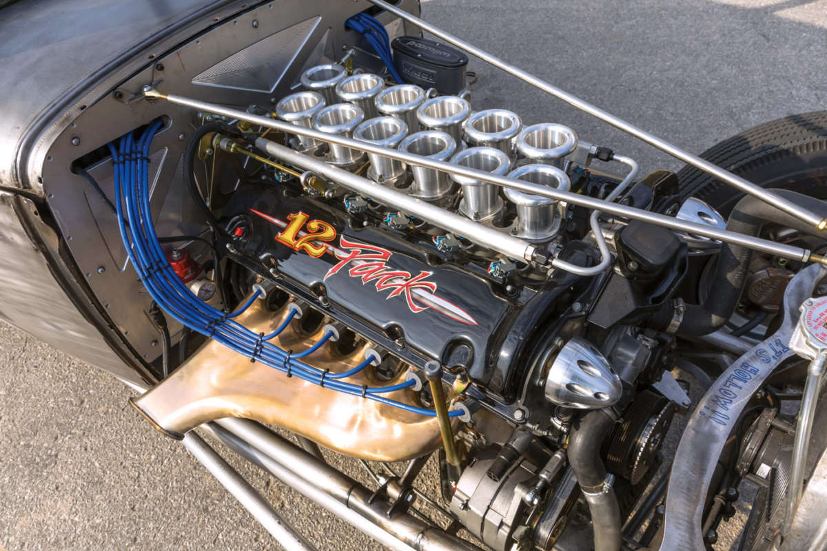 Hot-rod with BMW V12 engine from US 01