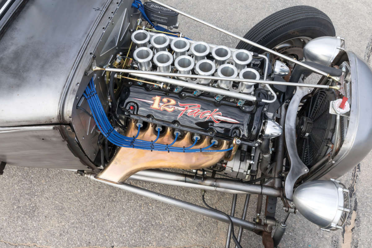 Hot-rod with BMW V12 engine from US 07