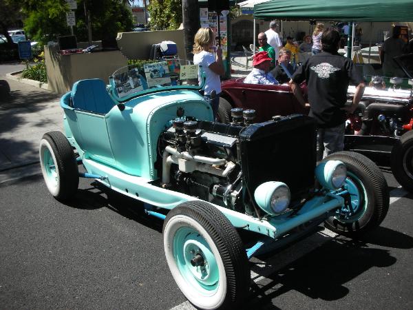 Dodge hot-rod with Cadillac V16 front quarter