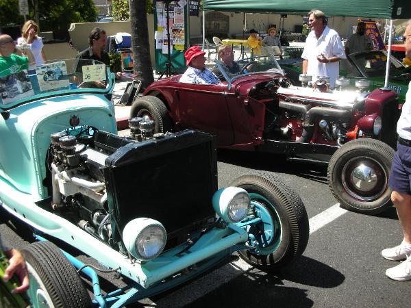 Dodge hot-rod with Cadillac V16 and Duesenberg hot-rod 01