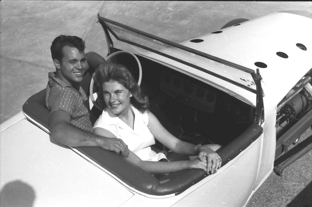 Sweet 16. I had to cut 15 cm off the doors of the roadster and weld them tightly