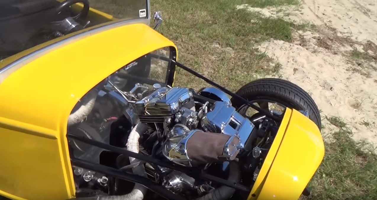 Yellow hot rod with V2, photo 05.
