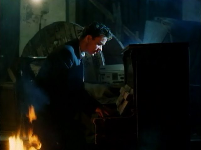 Balthazar Getty as Alexei Fradis, film Red Heat 1993