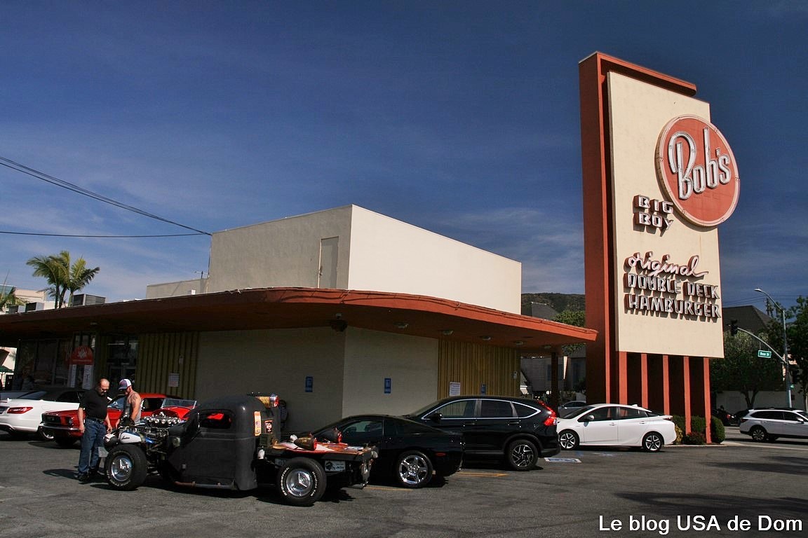 Auto show at Bob's Big Boy, photo 1.