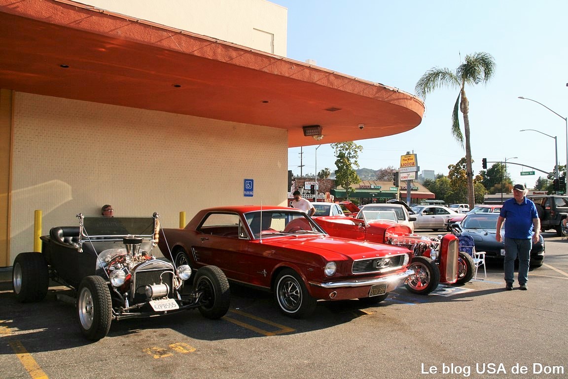 Auto show at Bob's Big Boy, photo 2.