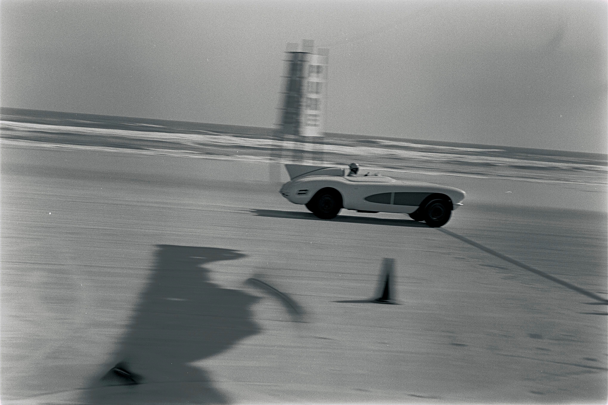 Duntov on Daytona beach in the 56th year, finish.