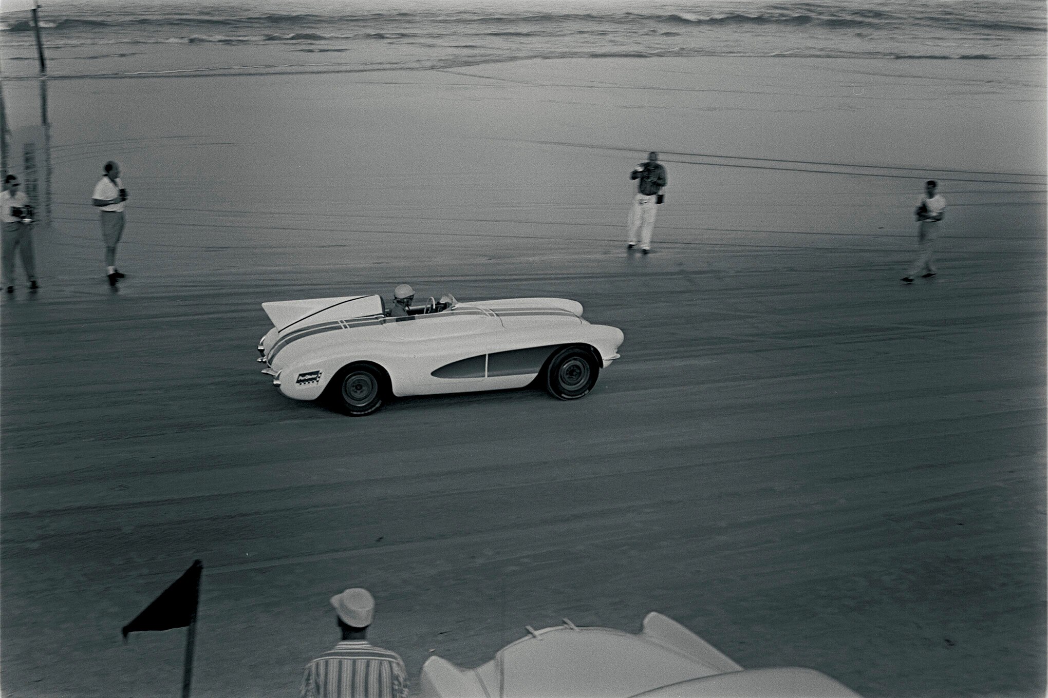 Duntov on Daytona beach in the 56th year, the start.