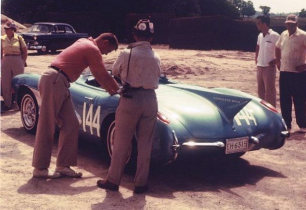 SR-2 with a low fin, photo 5.