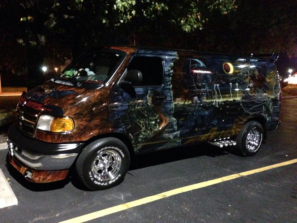 2000 Dodge Ram Van B1500 "The Dragon Lord", night photo, 01.
