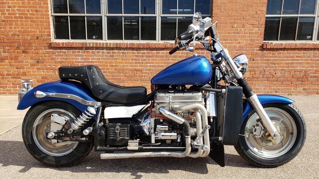 Kannon motorcycle with V6 engine, photo 1.