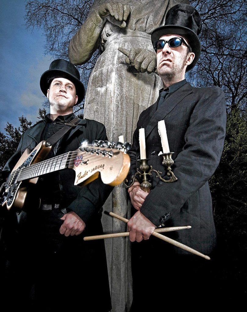 Thee Gravemen photo 05 in high quality.