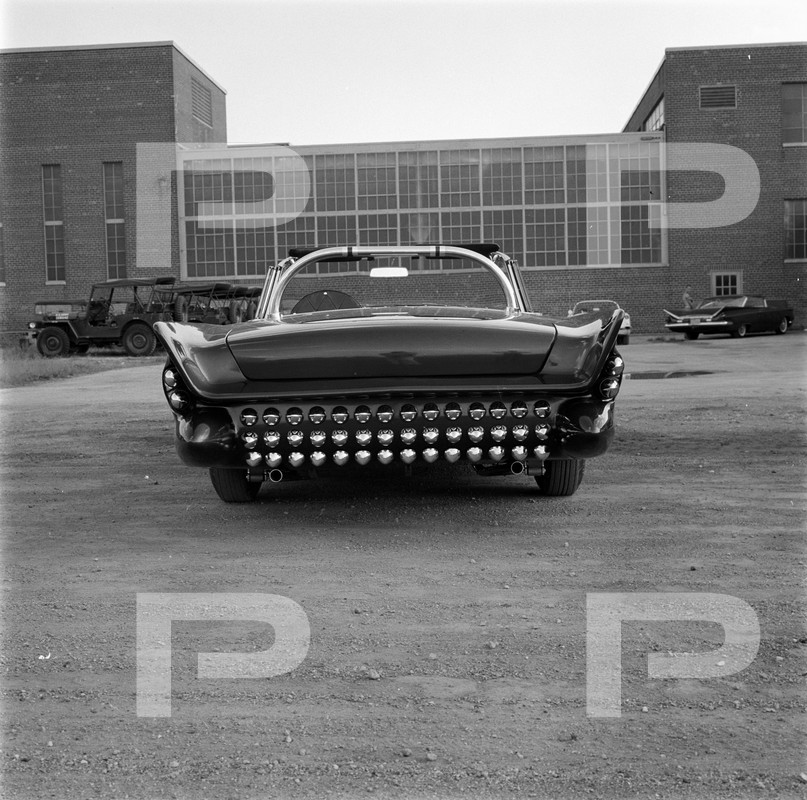 Darryl Starbird's custom Ford Thunderbird, Le Perle, HQ photo number 6 with some bad person's watermarks.