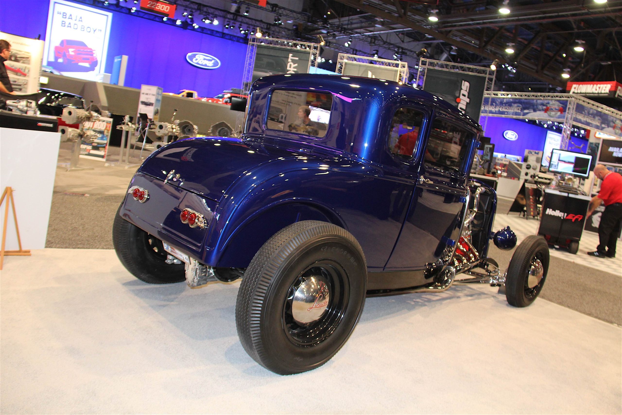 V-Doce, rear view number 2.