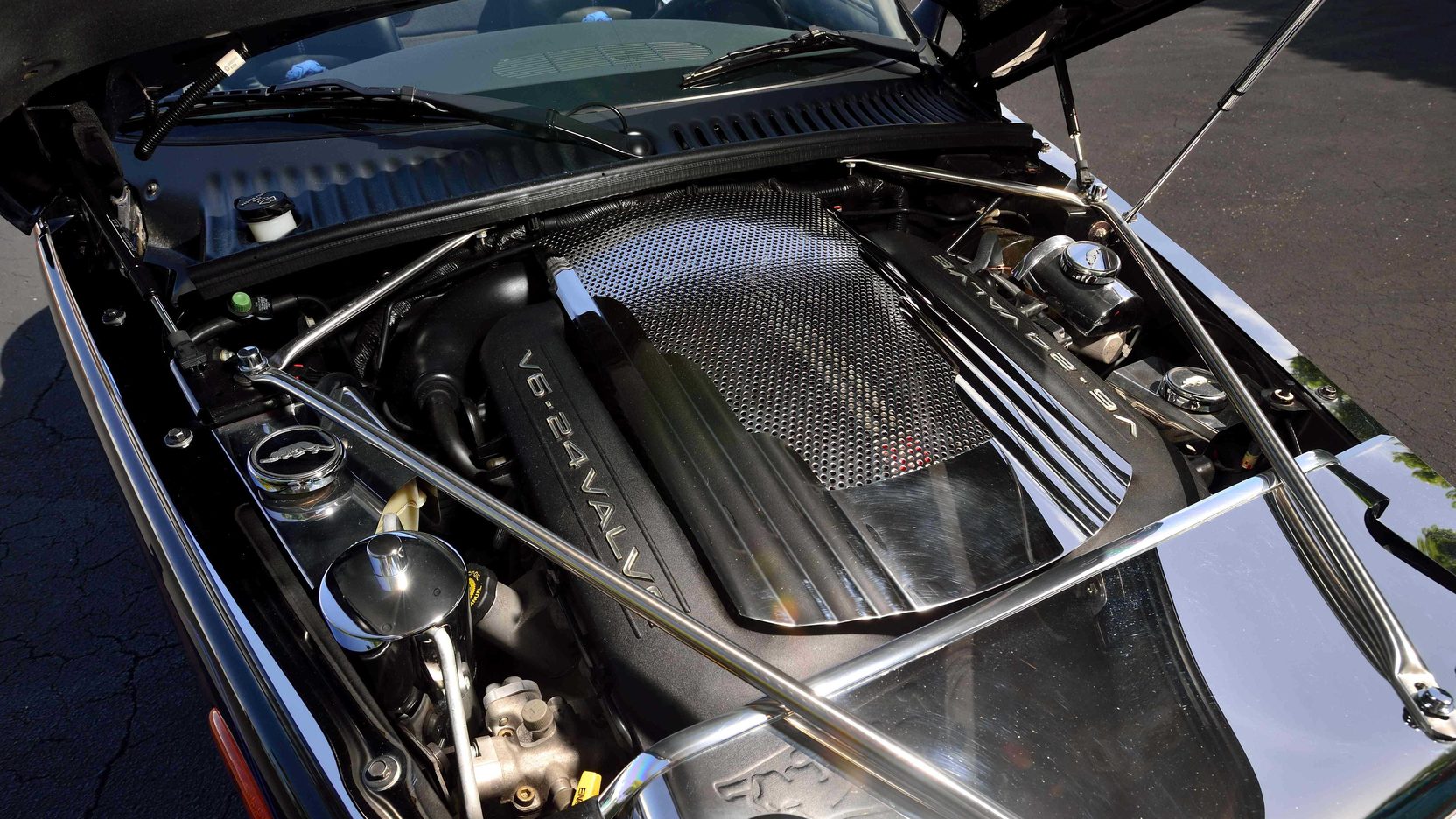 Custom Prowler by Titan Motorsports, engine.