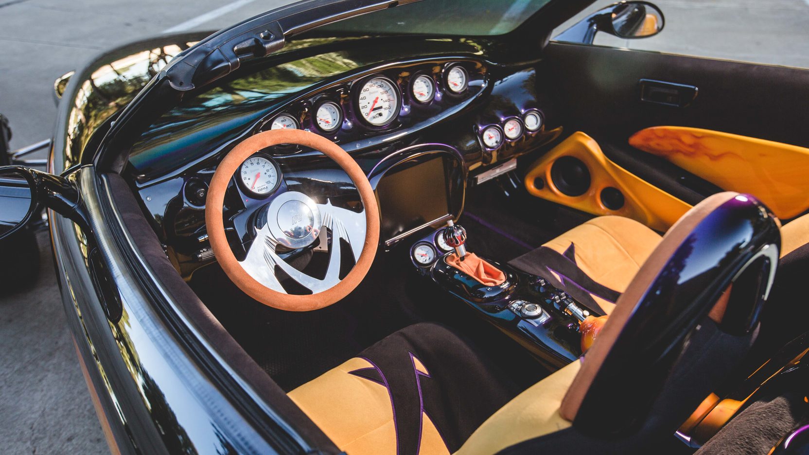 Wild Thing, custom Prowler, 2010 House Of Kolor calendar car, interior, photo 01.