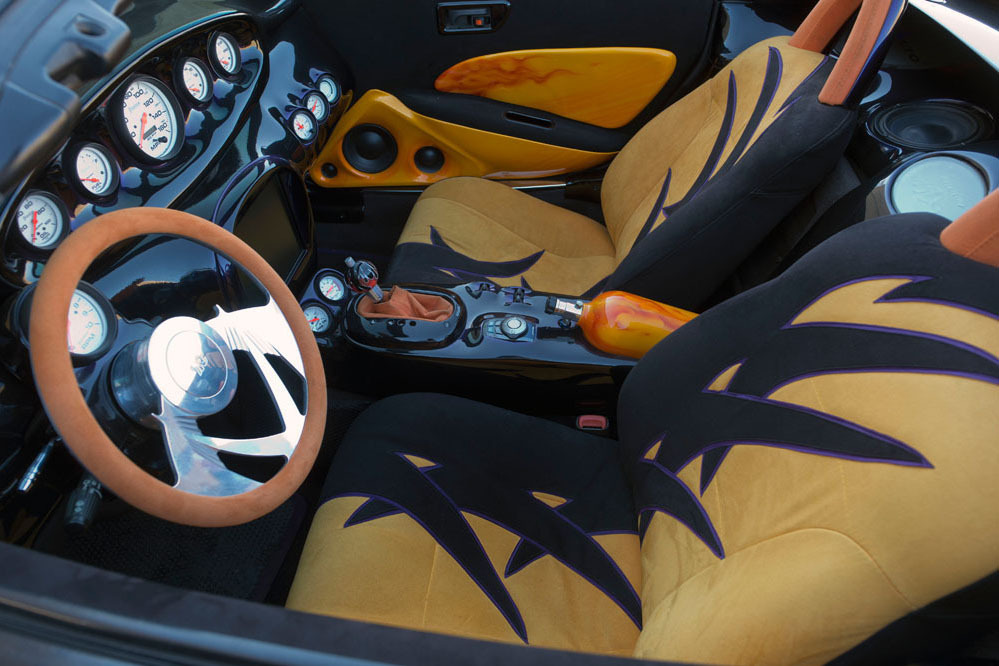 Wild Thing, custom Prowler, 2010 House Of Kolor calendar car, interior, photo 03.