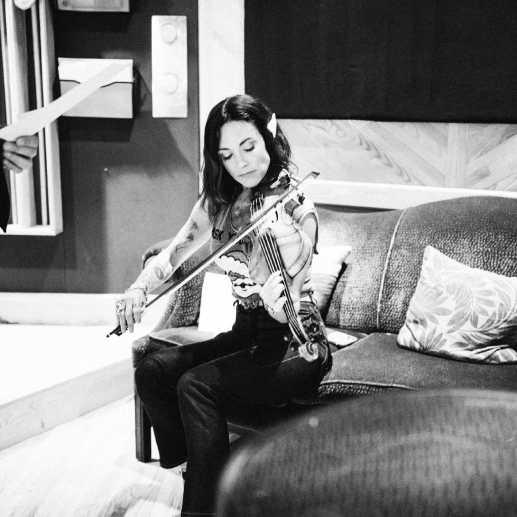 Amanda Shires plays the violin