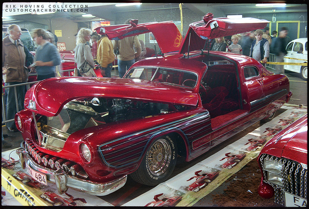 Lincoln with seagull wings, photograph of the 80s number 1.