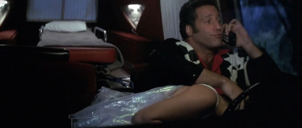 The Adventures of Ford Fairlane, a Hearse chase