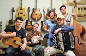 via raznosoli, 2022, review of the album The First Covidous