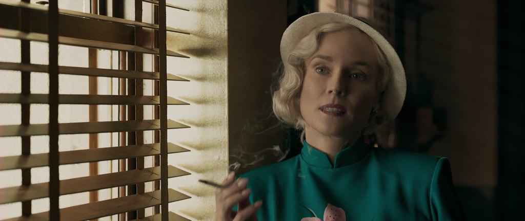 Diane Kruger as Mrs. Cavendish, noir Marlowe (2022)