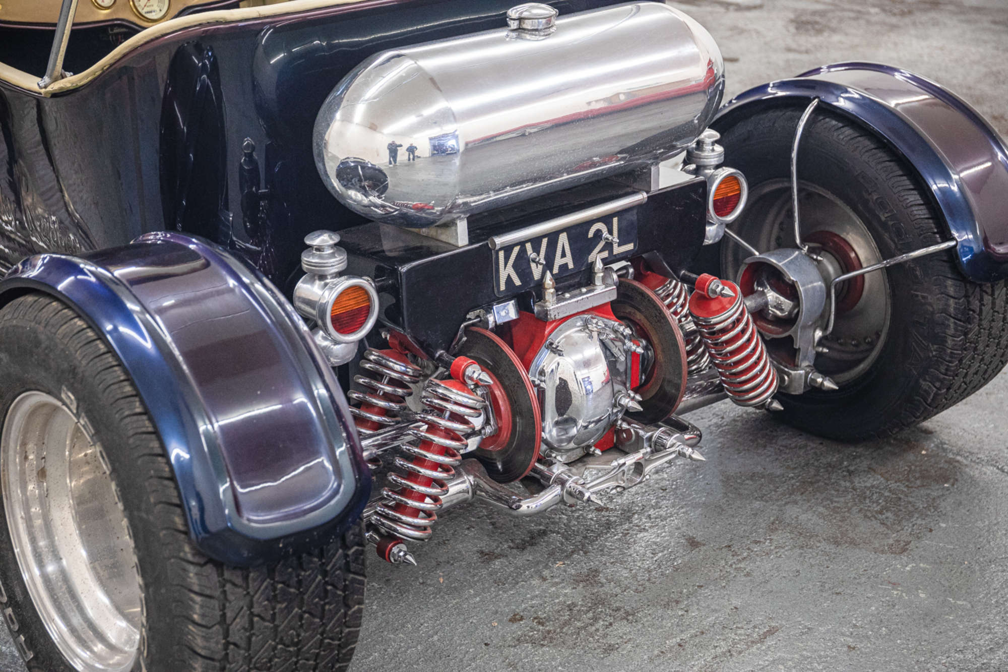 Sticky Rubber, a hot rod with a Jaguar V12 engine and supercharging, photo 5.