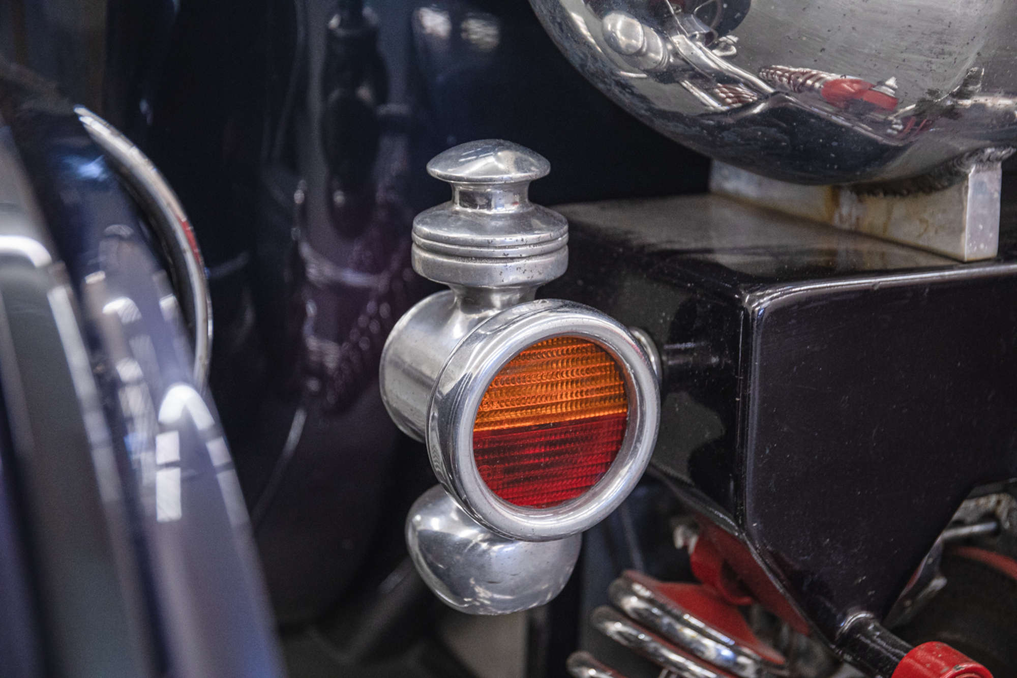 Sticky Rubber, a hot rod with a Jaguar V12 engine and supercharging, photo 9.