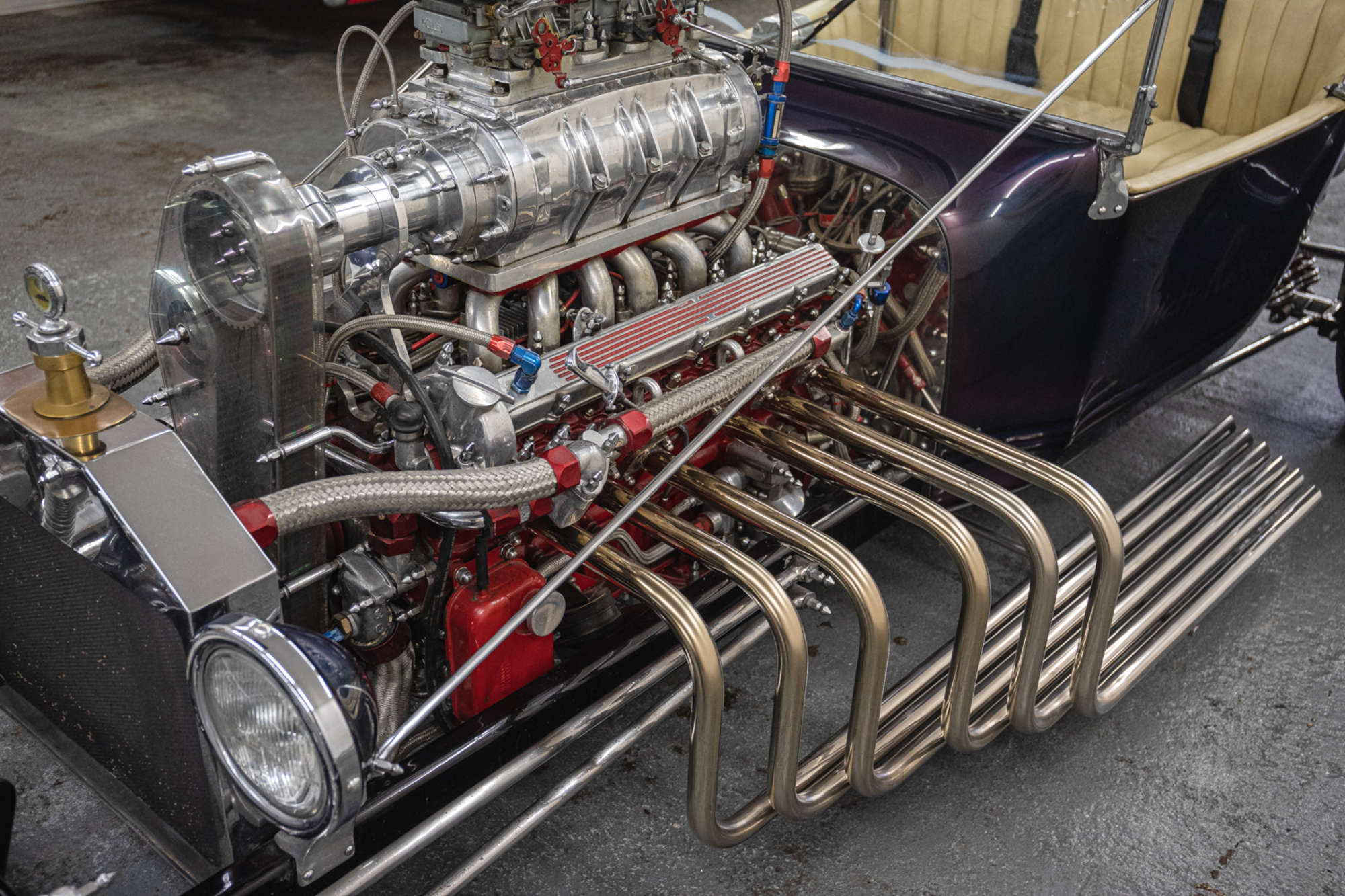 Sticky Rubber, a hot rod with a Jaguar V12 engine and supercharging, photo 25.