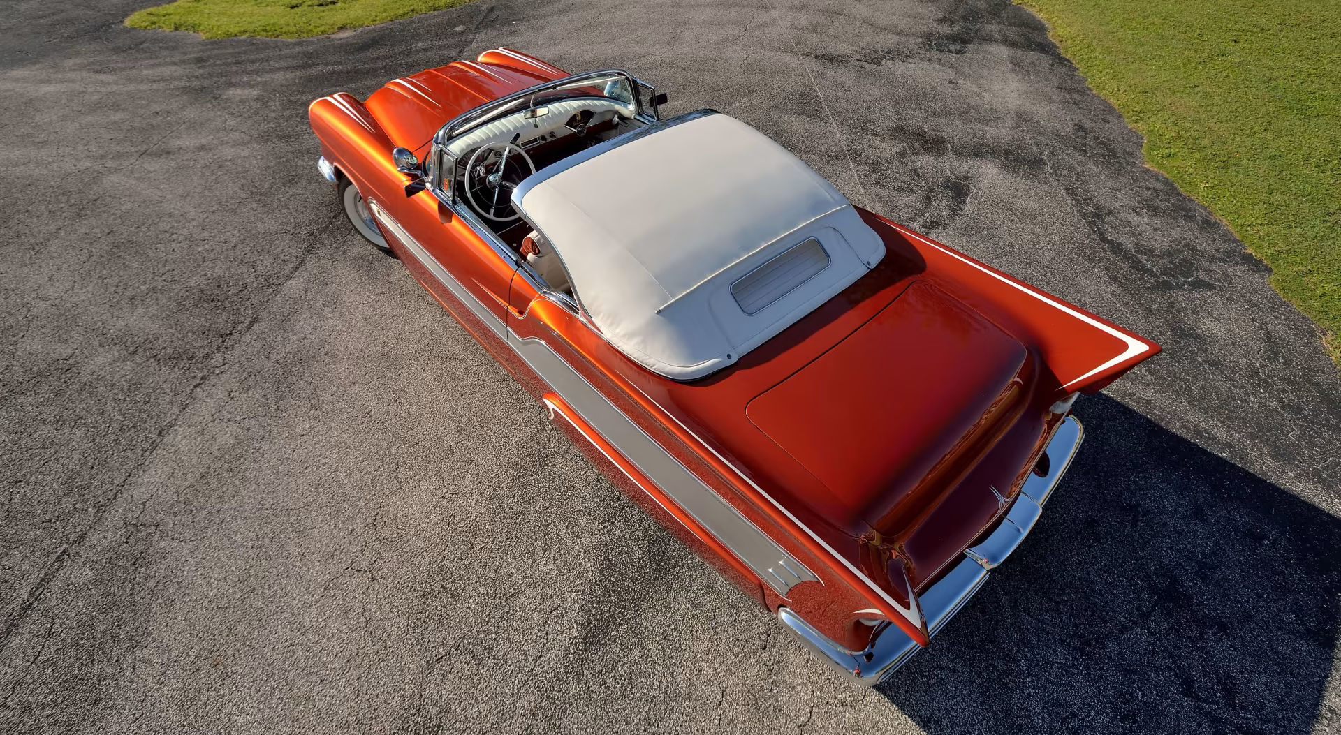 1955 Chevrolet Bel Air Convertible - Aztec by George Barris, photo 16.