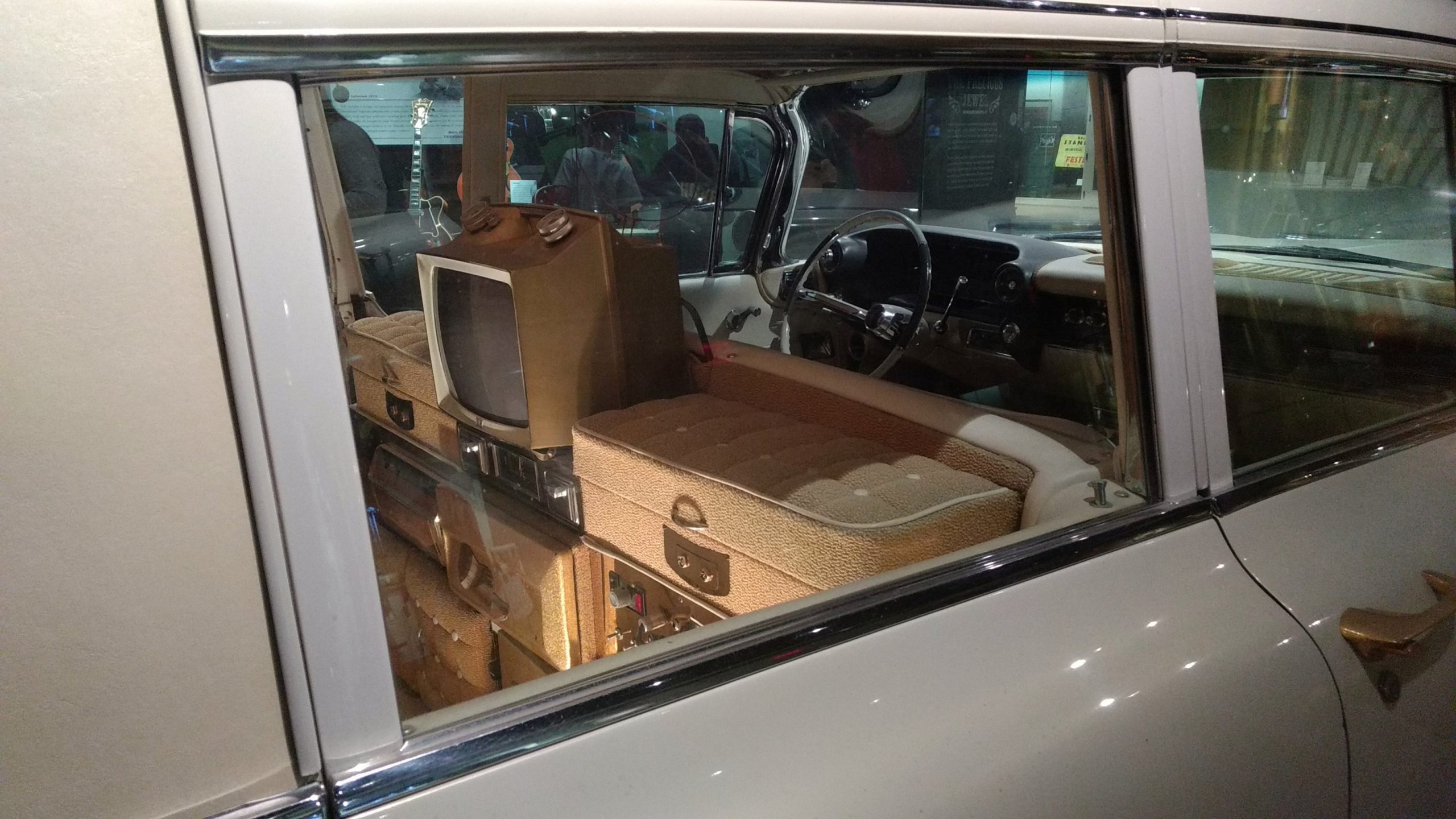 1960 Cadillac Series 75 Fleetwood Limousine by Elvis Presley - built by George Barris - photo 20.