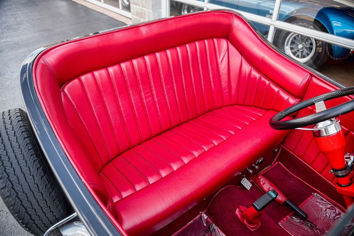 A 1923 Ford hot rod with a 4.0 liter Toyota V Hemi engine, photo 38.