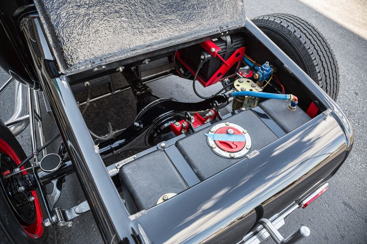 A 1923 Ford hot rod with a 4.0 liter Toyota V Hemi engine, photo 41.