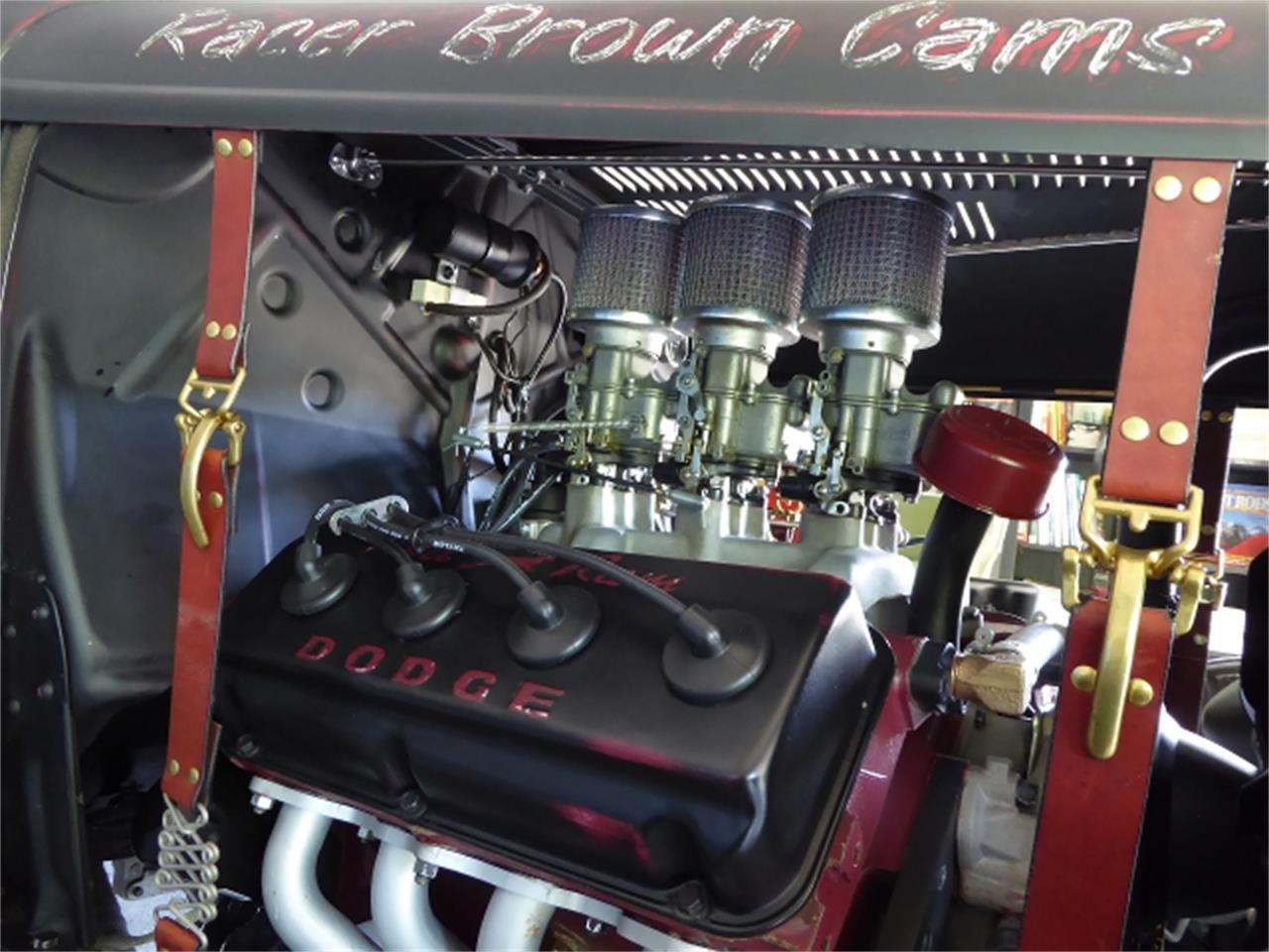 A 1932 Ford hot rod with a 4.4 liter Red Ram Hemi engine, photo 04.