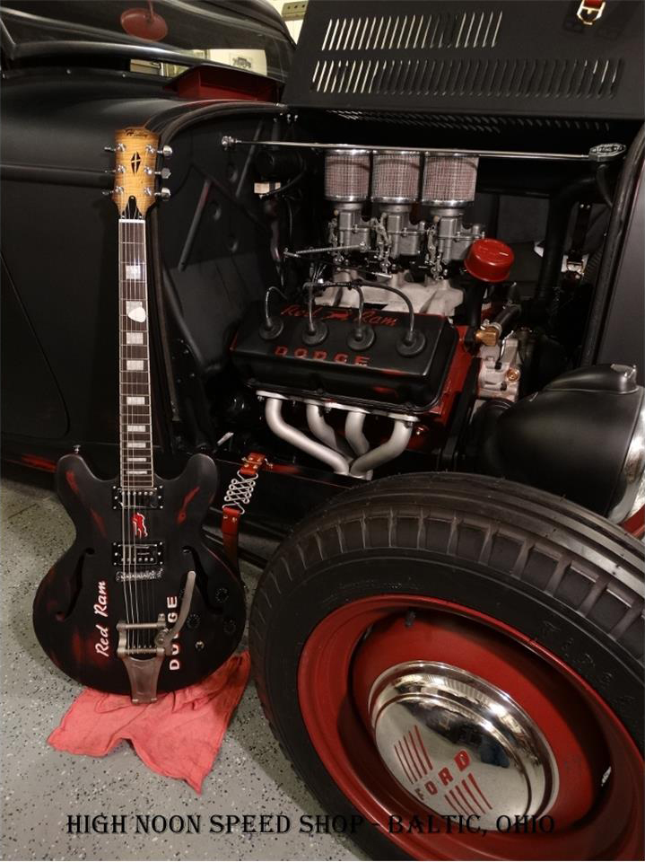 A 1932 Ford hot rod with a 4.4 liter Red Ram Hemi engine, photo 06.