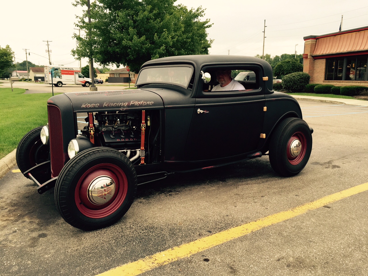 A 1932 Ford hot rod with a 4.4 liter Red Ram Hemi engine, photo 07.