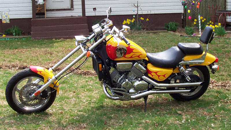Chopper with a Honda VF 750, V4 engine, photo 01.
